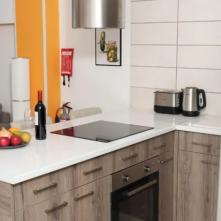 Appartamento Vibrant Finikoudes Sea View 2 Bedroom *